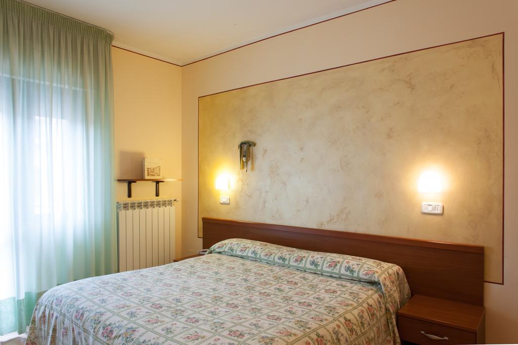 Hotel Fabbrini Abbadia San Salvator Pokój zdjęcie