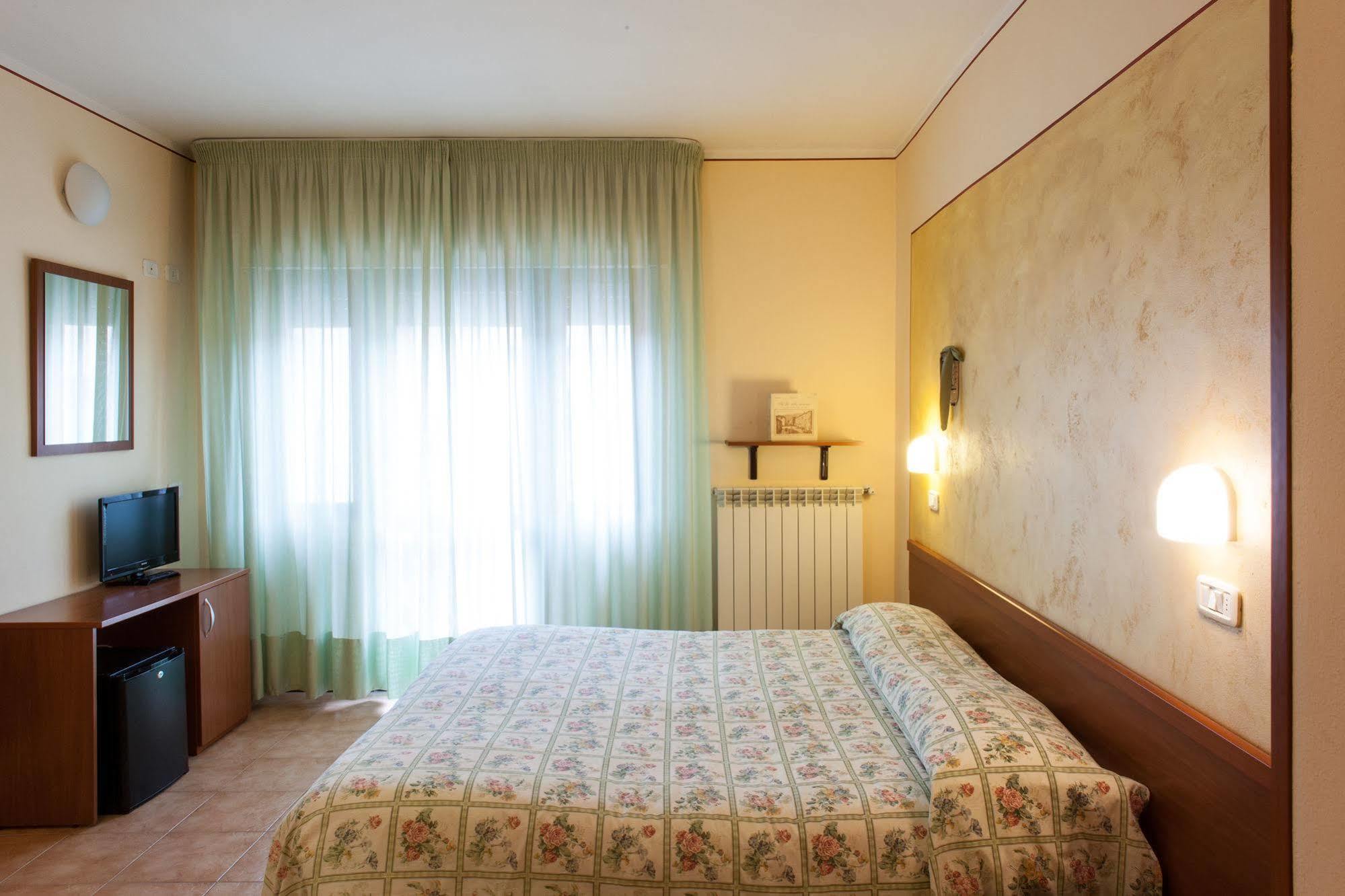 Hotel Fabbrini Abbadia San Salvator Zewnętrze zdjęcie