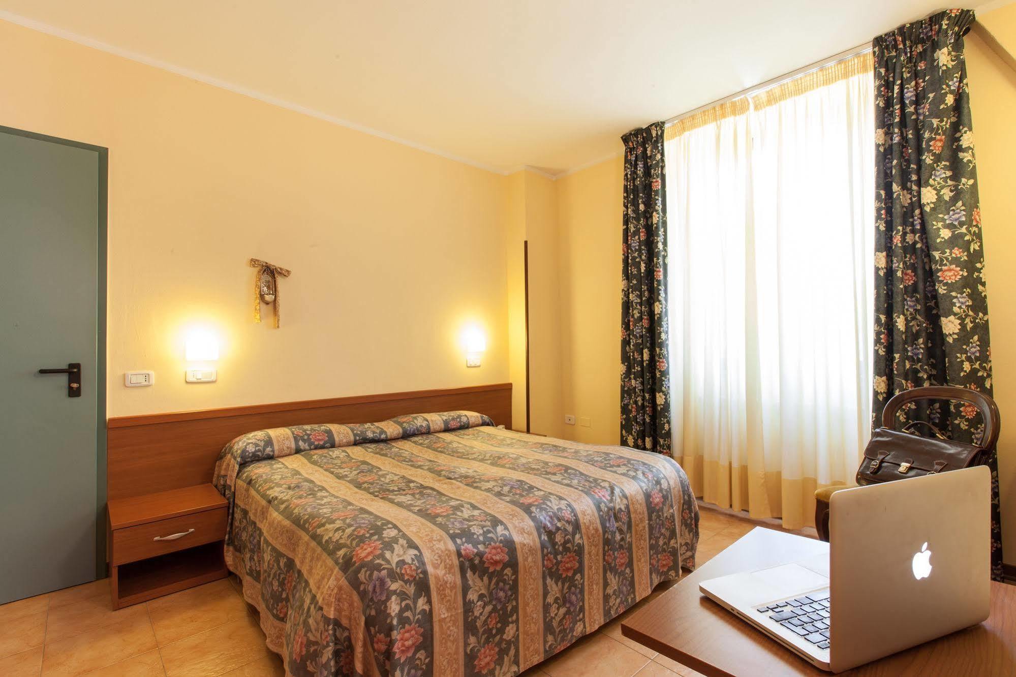Hotel Fabbrini Abbadia San Salvator Zewnętrze zdjęcie